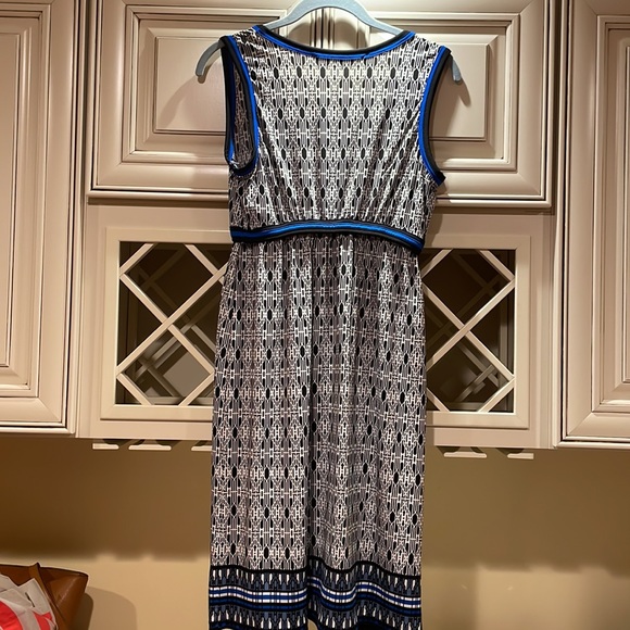 Max Studio- M - Picture 2 of 3